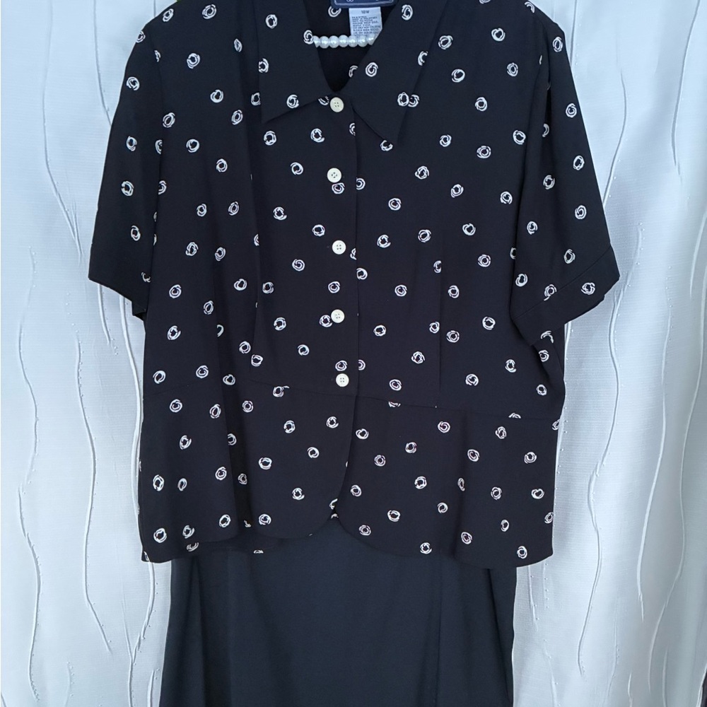 Maggie McNaughton Navy Blue and White Blouse and Skirt Set